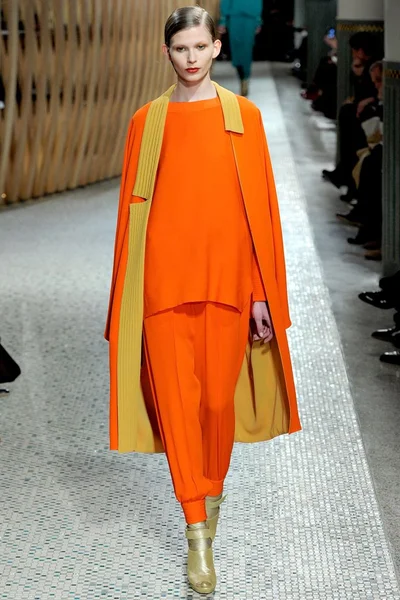 Look 42